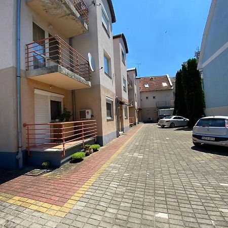 Buborek Apartman Hajdúszoboszló Exterior foto