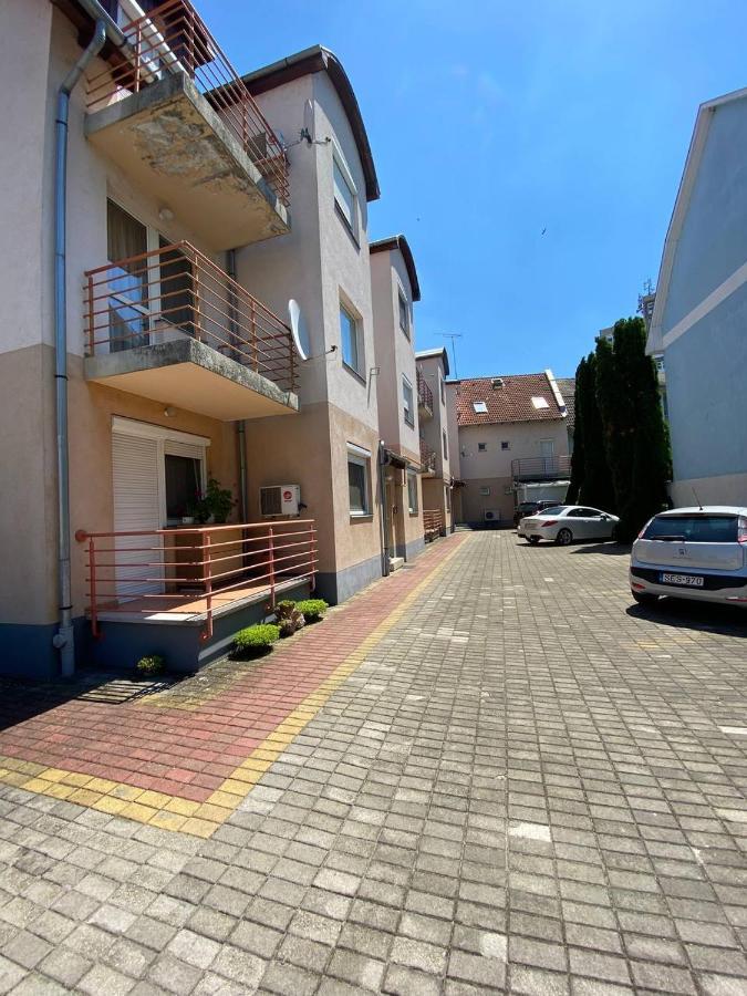 Buborek Apartman Hajdúszoboszló Exterior foto